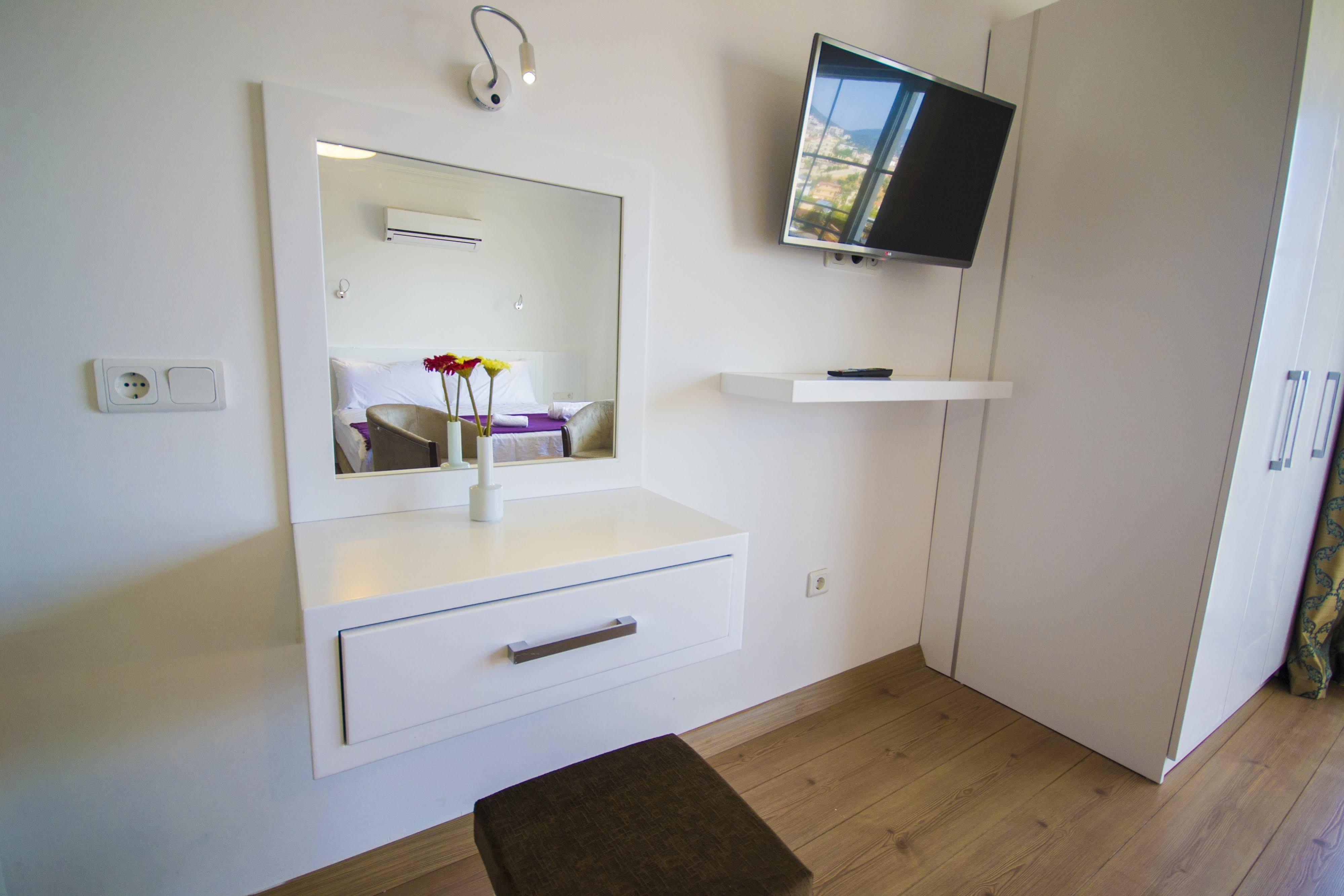 Kelebek Studio Apartments Kalkan Esterno foto