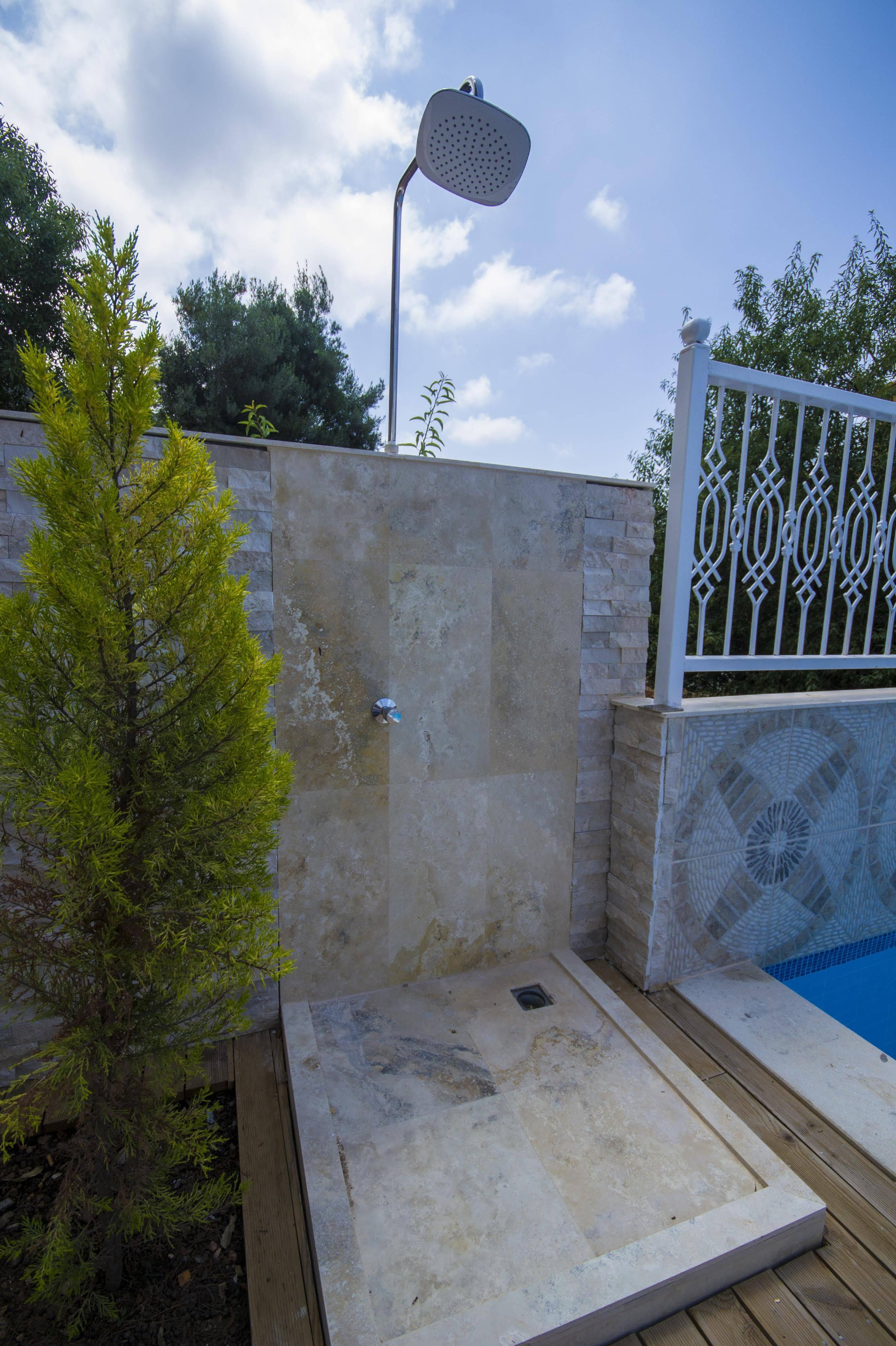 Kelebek Studio Apartments Kalkan Esterno foto